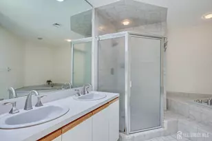 36 Ravenswood Ct, Edison, NJ 08820 - Photo 29