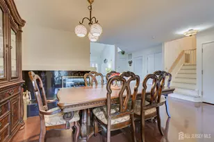 36 Ravenswood Ct, Edison, NJ 08820 - Photo 11