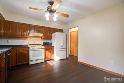 11 Lenox Street, Edison, NJ 08817 - Photo 15