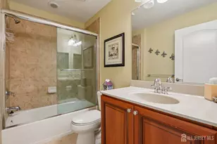 14 Cobblestone Blvd, Monroe Township, NJ 08831 - Photo 19