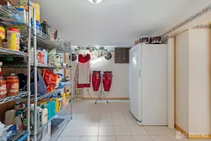 8 Monaghan Rd, Edison, NJ 08817 - Photo 19