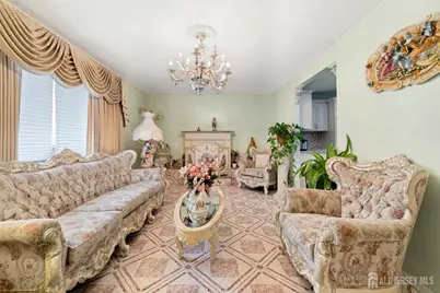 8 Monaghan Road, Edison, NJ 08817 - Photo 9