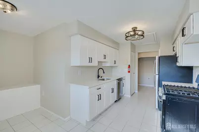 305 Sharon Garden Court, Woodbridge Township, NJ 07095 - Photo 7