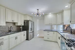 22 Price Dr, Edison, NJ 08817 - Photo 15