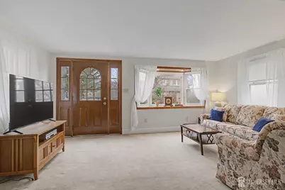 381 Stelle Avenue, North Brunswick Township, NJ 08902 - Photo 5