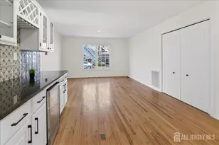 1 Cranberry Ct, South Brunswick Township, NJ 08540 - Photo 21