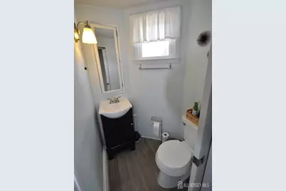 467 West Avenue, Sewaren, NJ 07077 - Photo 29