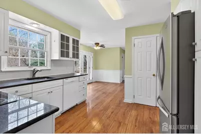 16 Beechtree Lane, Plainsboro Township, NJ 08536 - Photo 11