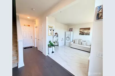 338 South Drive, North Brunswick Township, NJ 08902 - Photo 3