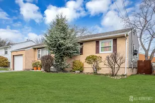 14 Hastings Pl, Carteret, NJ 07008 - Photo 3