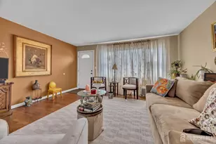 14 Hastings Pl, Carteret, NJ 07008 - Photo 9