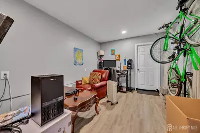 14 Hastings Place, Carteret, NJ 07008 - Photo 35