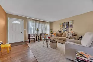 14 Hastings Pl, Carteret, NJ 07008 - Photo 7