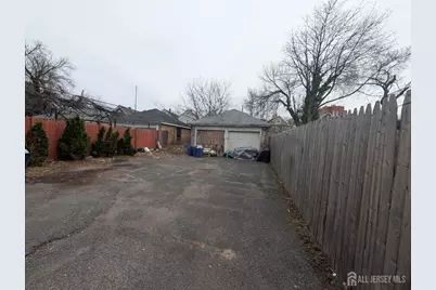 97 Harvey Street, New Brunswick, NJ 08901 - Photo 17