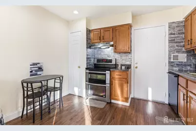 29 Exeter Court, Franklin Township, NJ 08873 - Photo 9