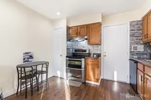 29 Exeter Ct, Franklin Township, NJ 08873 - Photo 9