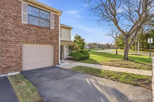 29 Exeter Ct, Franklin Township, NJ 08873 - Photo 3