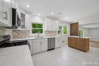 16 Hershey Road, East Brunswick Township, NJ 08816 - Photo 9