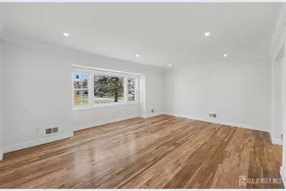 16 Hershey Road, East Brunswick Township, NJ 08816 - Photo 9