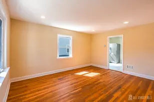 537 Alice Pl, Woodbridge Township, NJ 07095 - Photo 3