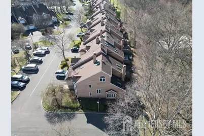 118 Coppertree Court, Edison, NJ 08820 - Photo 3