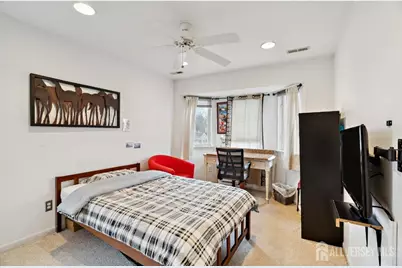 118 Coppertree Court, Edison, NJ 08820 - Photo 17