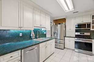 118 Coppertree Ct, Edison, NJ 08820 - Photo 11