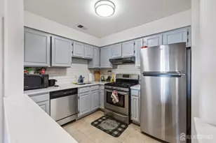 1131 Waterford Dr, Edison, NJ 08817 - Photo 5
