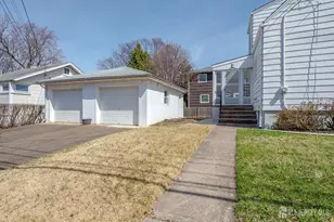 8 Wallace St, East Brunswick Township, NJ 08816 - Photo 23