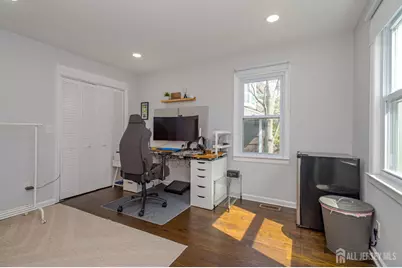 8 Wallace Street, East Brunswick Township, NJ 08816 - Photo 15