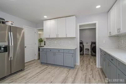 8 Wallace Street, East Brunswick Township, NJ 08816 - Photo 13