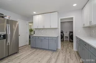 8 Wallace St, East Brunswick Township, NJ 08816 - Photo 13