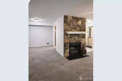 315 Wellington Place, Aberdeen Township, NJ 07747 - Photo 5