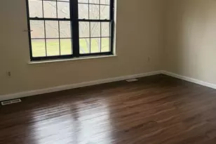 246 Hampshire Ct, Piscataway Township, NJ 08854 - Photo 5