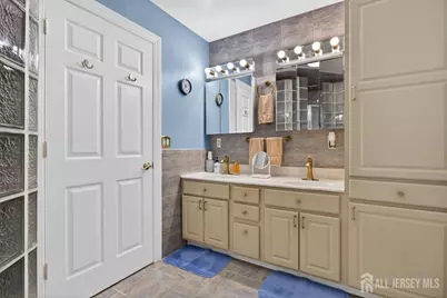 49 Metuchen Avenue, Woodbridge Township, NJ 07095 - Photo 17