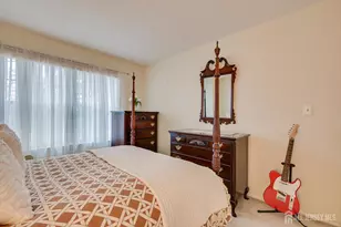 100 Goodwin Dr, North Brunswick Township, NJ 08902 - Photo 15