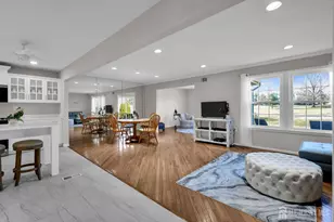 19 Hillsborough Dr, Monroe Township, NJ 08831 - Photo 5