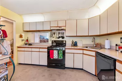 4 Daniel Drive, Franklin Township, NJ 08823 - Photo 11