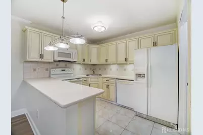 153 Wycoff Way W, East Brunswick Township, NJ 08816 - Photo 9