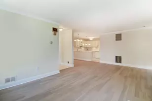 153 Wycoff Way W, East Brunswick Township, NJ 08816 - Photo 5