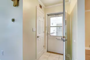 153 Wycoff Way W, East Brunswick Township, NJ 08816 - Photo 3