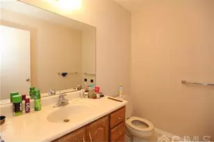 21 Woodbury Rd, Edison, NJ 08820 - Photo 11