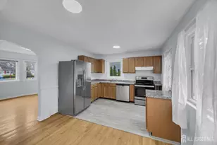 108 Susan Dr, Ewing Township, NJ 08638 - Photo 9