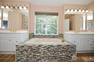 41 Fritz Dr, Sayreville, NJ 08872 - Photo 27