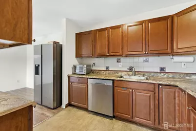 324 Cricket Lane, Woodbridge Township, NJ 07095 - Photo 11