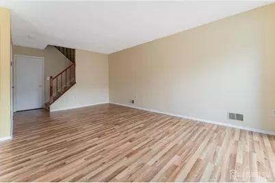 382 Hadleigh Lane, North Brunswick Township, NJ 08902 - Photo 9