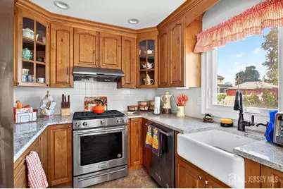 6 Elmwood Avenue, Carteret, NJ 07008 - Photo 11