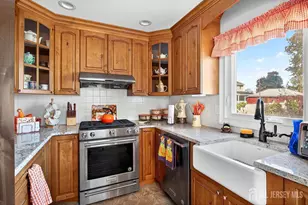 6 Elmwood Ave, Carteret, NJ 07008 - Photo 11