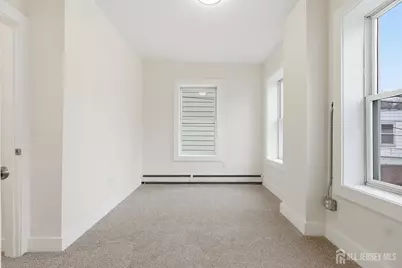379 S Main Street S, Phillipsburg, NJ 08865 - Photo 11