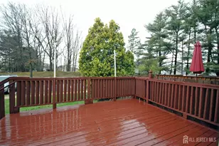 4 White Oaks Dr, Sayreville, NJ 08872 - Photo 33